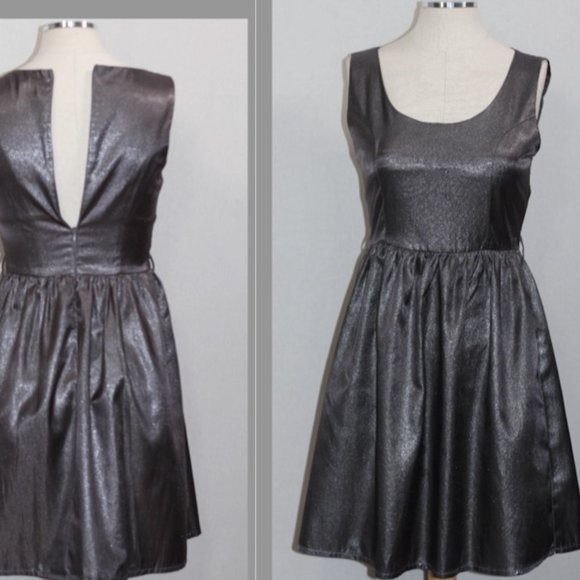 Ya Los Angeles Dress - Picture 15 of 15